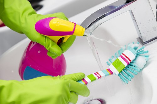 Deep cleaning team working in a SW9 property